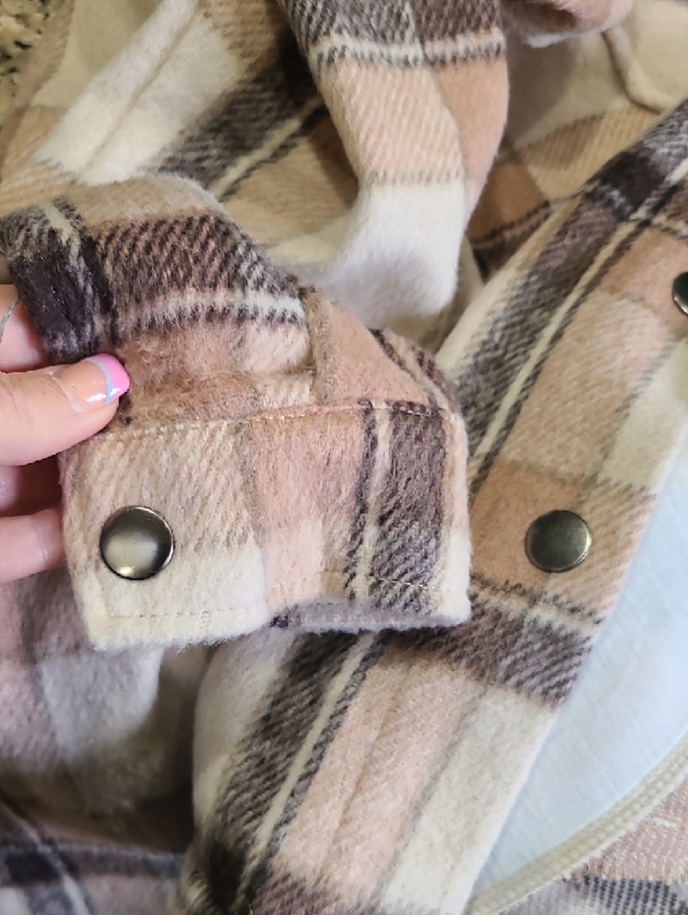 Michelle Mae Plaid Utility Shacket in Cream & Brown NWT - Picture 6 of 8
